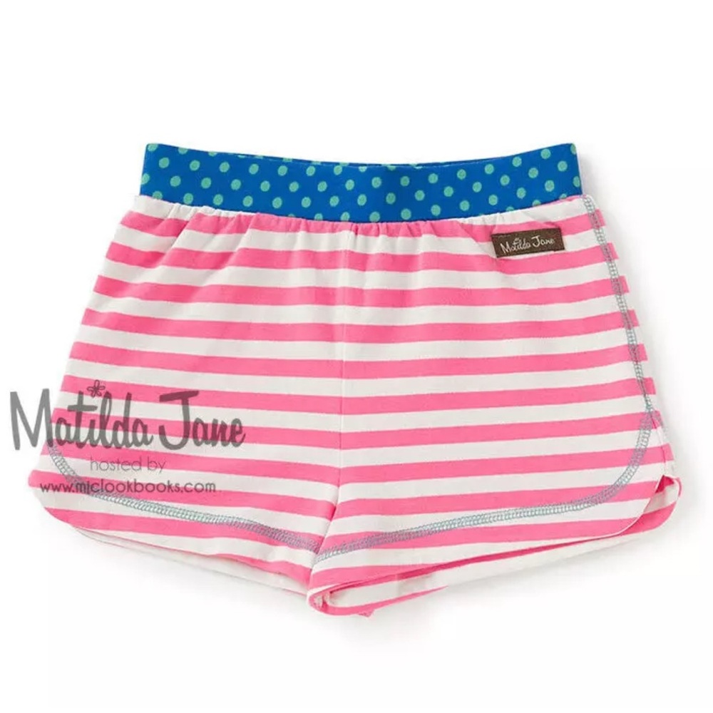 GIRLS MATILDA JANE Brilliant daydream Playing On The Beach Shorts SIZE 4 NWT